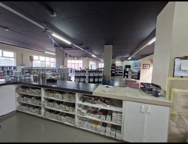 660M² RETAIL TO LET IN CAPE GATE